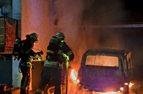 Feuerwehr Radolfzell: FW-Radolfzell: N&auml;chtlicher PKW-Brand
