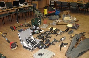 Polizeidirektion Göttingen: POL-GOE: (259/2008) Polizei Hann. Münden überführt fünfköpfige Diebesbande - Rund 40 Einbrüche und Diebstähle im Raum Hann. Münden und Nordhessen aufgeklärt