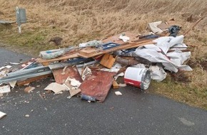 Polizeidirektion Flensburg: POL-FL: Leck: Illegale M&uuml;llentsorgung am Bahnseitenweg - Polizei bittet um Hinweise