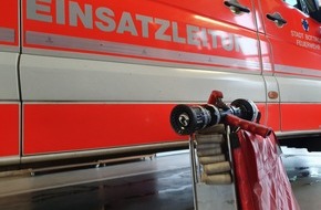 Feuerwehr Bottrop: FW-BOT: Wohnungsbrand in Fuhlenbrock - eine leicht verletzte Person