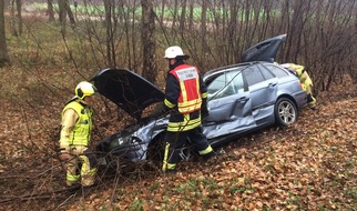 Feuerwehr Stolberg: FW-Stolberg: Schwerer Verkehrsunfall mit zwei Verletzten  /  Einsatzreicher Vormittag