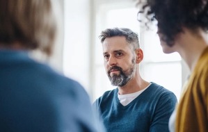 Gesundheitsf&ouml;rderung Schweiz / Promotion Sant&eacute; Suisse: Communiqu&eacute; de presse: Pr&eacute;vention du suicide : les approches &eacute;prouv&eacute;es regroup&eacute;es &agrave; l&rsquo;&eacute;chelle nationale