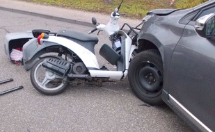 Polizeidirektion Neustadt/Weinstraße: POL-PDNW: Bei Verkehrsunfall Rollerfahrer leicht verletzt