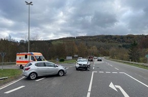 Polizeidirektion Kaiserslautern: POL-PDKL: Zwei Leichtverletzte bei Unfall auf der B48
