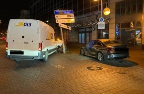 Polizei Mönchengladbach: POL-MG: Fahrerflucht in Rheydt: 40-Jähriger verursacht Verkehrsunfälle unter Alkoholeinfluss