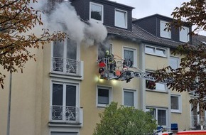 Feuerwehr und Rettungsdienst Bonn: FW-BN: Küchenbrand in Mehrfamilienhaus schnell unter Kontrolle