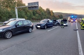 Feuerwehr Schwelm: FW-EN: Verkehrsunfall auf der A 1 zwischen Wuppertal Langerfeld und dem Kreuz Wuppertal Nord