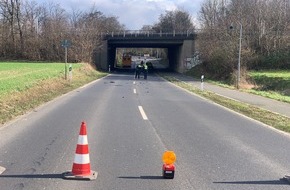 Feuerwehr Ratingen: FW Ratingen: Verkehrsunfall mit drei Verletzten auf der K19