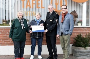 Polizeidirektion für Aus- und Fortbildung und für die Bereitschaftspolizei Schleswig-Holstein: POL-SH-AFB: Polizeiangehörige spenden für die Tafel Eutin