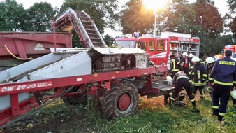 Freiwillige Feuerwehr der Stadt Goch: FF Goch: Unfall bei der Rübenernte