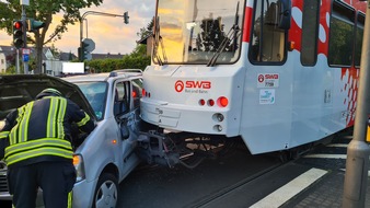 Feuerwehr und Rettungsdienst Bonn: FW-BN: Weiterer Verkehrsunfall mit einer Stadtbahn