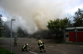 Feuerwehr Essen: FW-E: Pavillon der Astrid-Lindgren-Grundschule komplett ausgebrannt, niemand verletzt