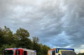 Feuerwehr Helmstedt: FW Helmstedt: Verkehrsunfall BAB2, drei PKW, vier Verletzte