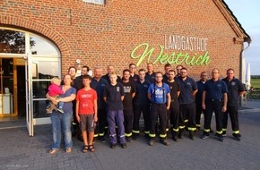 Freiwillige Feuerwehr Bedburg-Hau: FW-KLE: Fortbildung bei der Freiwilligen Feuerwehr Bedburg-Hau - Was tun wenn es im Restaurant brennt?