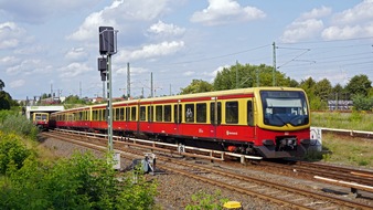 Die Deutsche Bahn stellt für Journalisten eine Auswahl an honorarfreien Pressebildern zur Verfügung. (FOTO)