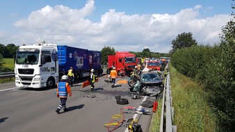 Polizeiinspektion Heidekreis: POL-HK: Walsrode / A7: Schwerer Verkehrsunfall mit zwei tödlich verletzten Personen