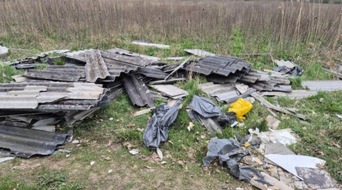 Polizeidirektion Kiel: POL-KI: 260421.3 Kreis Pl&ouml;n / Preetz: Abfallentsorgung in der Natur - Unbekannte entsorgen Asbestplatten und Heiz&ouml;ltank