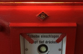 Feuerwehr Mülheim an der Ruhr: FW-MH: Auslösung einer Brandmeldeanlage durch brennende Matratze #fwmh