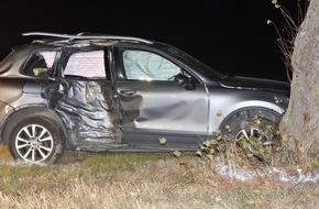 Kreispolizeibehörde Höxter: POL-HX: Drei Schwerverletzte durch Unfall auf der L838