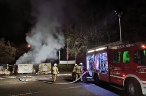 Freiwillige Feuerwehr Osterholz-Scharmbeck: FW Osterholz-Scharm.: Aufwendiger Containerbrand