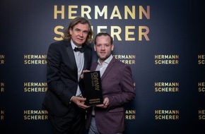 Henrik Lehnhardt Coaching: Wenn Worte Brücken bauen: Henrik Lehnhardt triumphiert beim Speaker Slam in Wiesbaden