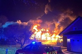 Polizei Minden-L&uuml;bbecke: POL-MI: Brand eines gr&ouml;&szlig;eren Hallenkomplexes - Druckerei und Autowerkstatt werden Raub der Flammen