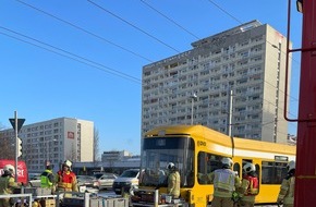 Feuerwehr Dresden: FW Dresden: Straßenbahnhilfeleistung in der Innenstadt von Dresden