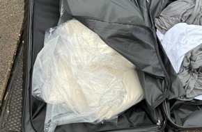 Hauptzollamt Darmstadt: HZA-DA: Unterwegs mit dem verbotenen Kick - Festnahme stoppt 17 Kilogramm Amphetamine auf der BAB 66