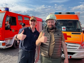 FW-GL: Feuerwehr-Fahrzeuge und Hilfsgüter aus Bergisch Gladbach in Butscha angekommen