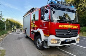 Freiwillige Feuerwehr Hünxe: FW Hünxe: Brennende Paletten im Regallager eines Gewerbebetriebs
