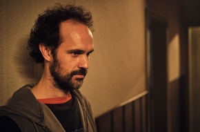 &quot;Tatort - Der Reini&quot; am 16. November im Ersten / Der unerwartete Besuch seines Bruders Reinhard bringt Friedemann Berg in eine gefährliche Situation