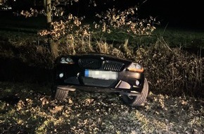 Polizei Hagen: POL-HA: BMW landet im Stra&szlig;engraben - Unfallhergang unbekannt