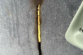 Kreispolizeibehörde Hochsauerlandkreis: POL-HSK: Im Bus gezündelt / Fahrer nimmt Brandgeruch wahr