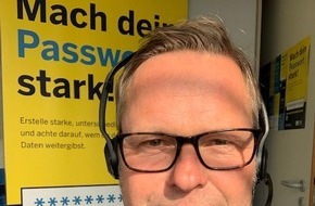 Kreispolizeibehörde Kleve: POL-KLE: Kreis Kleve- Erneute Info-Hotline zum Thema "Sicheres Surfen im Netz"/ Stefan Hellwig von der Kreispolizeibehörde steht Rede und Antwort