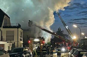 Feuerwehr München: FW-M: Explosionen in Wohnhaus (Lerchenau)