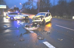 Polizei Mönchengladbach: POL-MG: Verkehrsunfall mit einer leichtverletzten Person