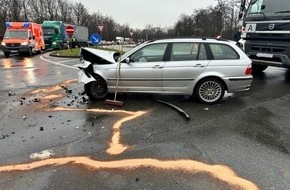 Feuerwehr Schwelm: FW-EN: Verkehrsunfall auf der B326