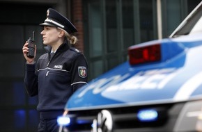 Polizei Mettmann: POL-ME: Pressemitteilung der Polizei Wuppertal: "Zeugenaufruf - Ungewöhnlicher Unfall vor der Auffahrt Barmen zur A46" - Wuppertal / Mettmann - 2011097