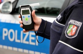 Polizei Mettmann: POL-ME: Betrunken Auffahrunfall verursacht - Haan - 2011094