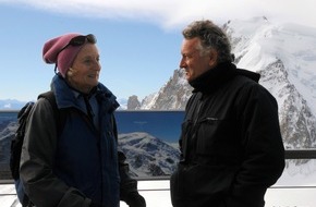 Fondation Yves Rocher: Jacques Rocher, Präsident der Umweltstiftung Fondation Yves Rocher, besuchte die Preisträgerin des schweizerischen Umweltpreises "Trophée de femmes" in der Schweiz