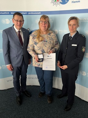 POL-HAM: Vergabe von vier Dank- und Anerkennungsmedaillen aufgrund von au&szlig;ergew&ouml;hnlicher Zivilcourage
