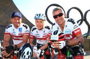 Tirol Werbung: Heather Mills verabschiedet Olympiassieger: Tiroler Charity - Radtour
zu den Sommerspielen in London gestartet - BILD