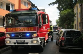 Feuerwehr Dinslaken: FW Dinslaken: Feuerwehr rettet Hund aus verrauchter Wohnung