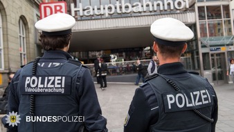 Bundespolizeidirektion München: Bundespolizeidirektion München: Attacken gegen Bundespolizisten - Ein Beamter leicht verletzt