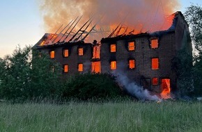 Polizeipräsidium Neubrandenburg: POL-NB: Brand eines leerstehenden Gebäudes in Basepohl (LK MSE)