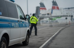 Bundespolizeiinspektion Rostock: BPOL-HRO: Haftbefehl bei Einreise vollstreckt