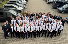 Kreispolizeibeh&ouml;rde Soest: POL-SO: Polizei begr&uuml;&szlig;t 40 neue Beamtinnen und Beamte