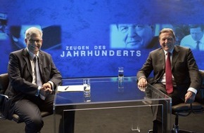 ZDF: Vom Arbeiterkind zum Kanzler: Gerhard Schröder als "Zeuge des Jahrhunderts" im ZDF-Gespräch mit Thomas Bellut (FOTO)