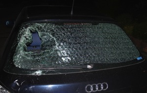 Polizei Minden-Lübbecke: POL-MI: Mit Kopf Autoscheibe durchschlagen - Radfahrer leicht verletzt