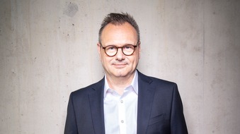 dpa Deutsche Presse-Agentur GmbH: Eva-Maria Bauch (Mediengruppe Oberfranken) und Hendrik Lünenborg (NDR) neu im Aufsichtsrat der dpa - Joachim Knuth (NDR) und Dr. Laurent Fischer (Nordbayerischer Kurier Zeitungsverlag) ausgeschieden